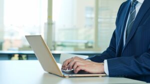 【コピペOK】もう迷わない！ビジネスメールの書き方と状況別の文例